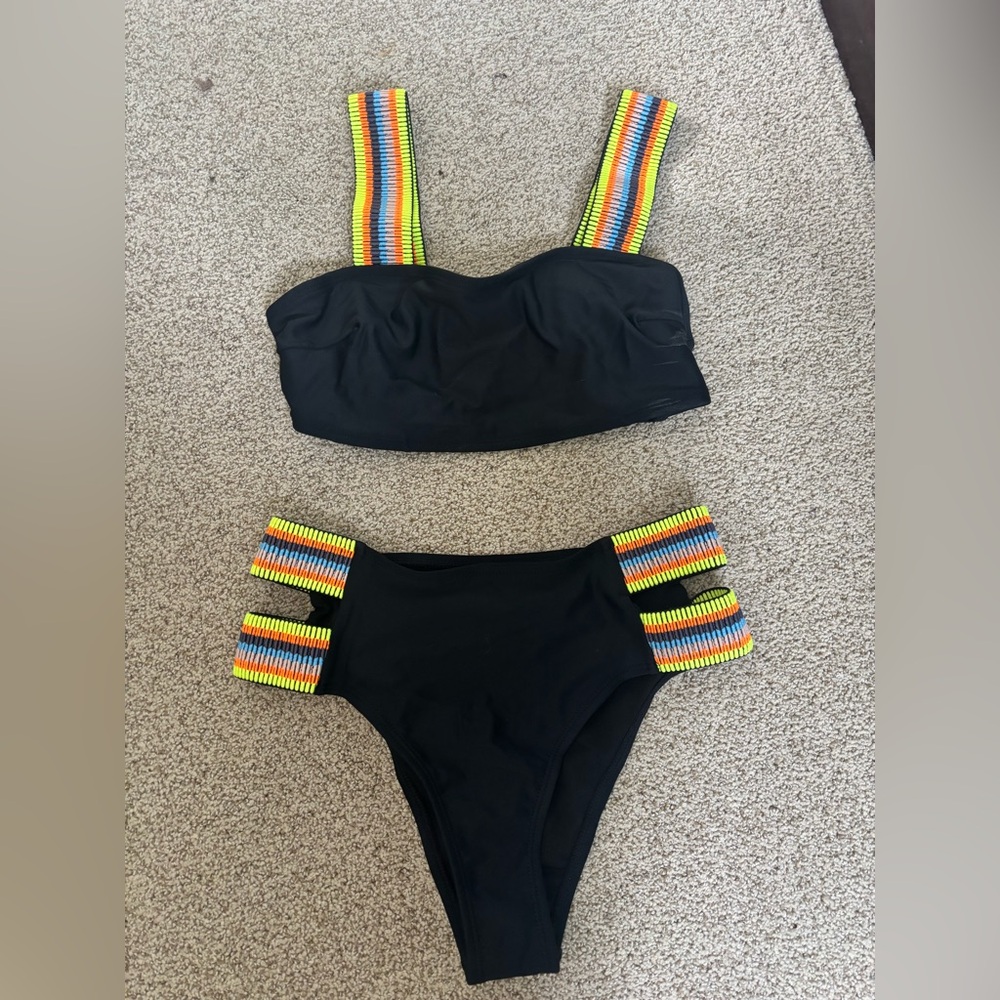 Women’s Bikini high rise bottoms small